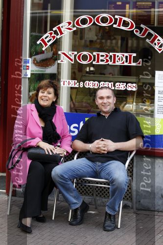 Utrecht 25 september 2010
Rita Verdonk met man op straat in Utrecht en bij een cafetaria.
Peter Smulders bv