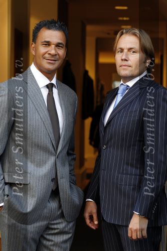 Amsterdam 11 oktober 2010
Ruud Gullit en Rob Witschge bij de society shop.
Peter Smulders bv