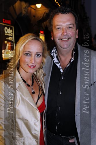 Amsterdam 11 oktober 2010
Premiere Hurricane van Hans Klok in Carre. Robert Ronday met partner Adriana Folco
Peter Smulders bv