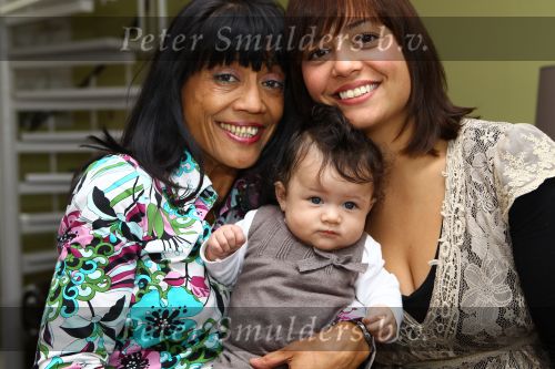Delft, 17 September 2010
Rosy Pereira ( van het vroegere duo Rosy en Andres )
met haar dochter Shakira en kleindochter Amisa Alejandra
Foto Peter Smulders BV