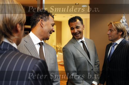 Amsterdam 11 oktober 2010
Ruud Gullit en Rob Witschge bij de society shop.
Peter Smulders bv