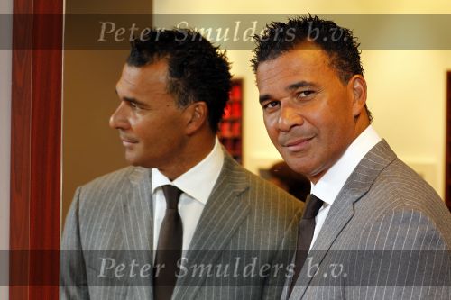 Amsterdam 11 oktober 2010
Ruud Gullit en Rob Witschge bij de society shop.
Peter Smulders bv