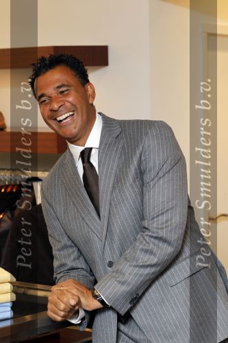 Amsterdam 11 oktober 2010
Ruud Gullit en Rob Witschge bij de society shop.
Peter Smulders bv