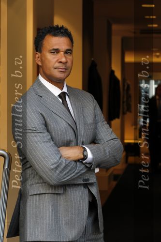Amsterdam 11 oktober 2010
Ruud Gullit en Rob Witschge bij de society shop.
Peter Smulders bv