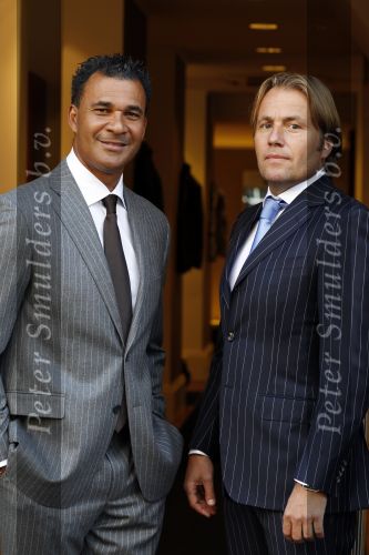 Amsterdam 11 oktober 2010
Ruud Gullit en Rob Witschge bij de society shop.
Peter Smulders bv