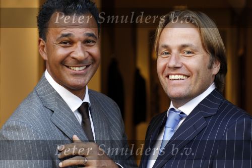 Amsterdam 11 oktober 2010
Ruud Gullit en Rob Witschge bij de society shop.
Peter Smulders bv