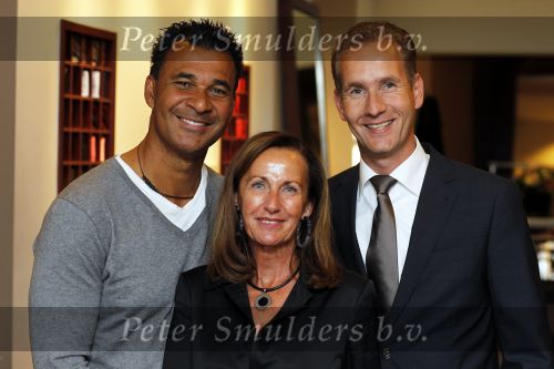 Amsterdam 11 oktober 2010
Ruud Gullit en Rob Witschge bij de society shop.
Peter Smulders bv