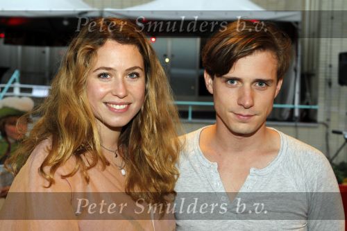 Utrecht 26 september 2010
Premiere Lang en Gelukkig op de filmdagen. sanne Vogel met vriend
Peter Smulders bv