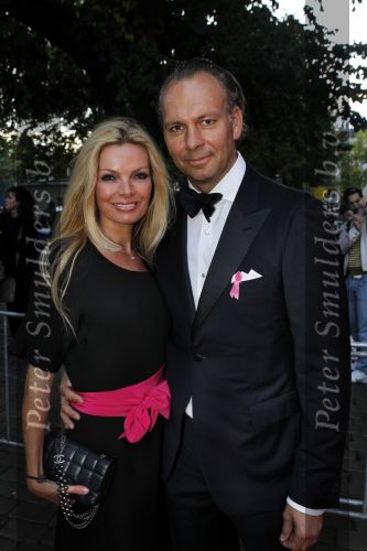 Amsterdam 29 september 2010
Pink Ribbon gala in de westerkerk. Simone en Bart v Trojen
Peter Smulders bv