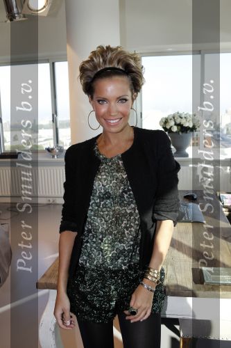 Amsterdam 11 oktober 2010
Presentatie tijdschrift Danie Bles in het World fashion center. Sylvie v d Vaart
Peter Smulders bv