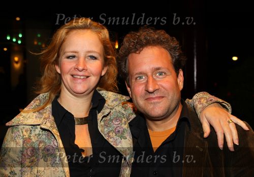 Gouda, 11 Oktober 2010
Premiere Ivo Niehe van de nieuwe theatervoorstelling van Mussen & Zwanen, LICHTJES IN JE OGEN.
Hilke Bierman en Thijs v Aken
Foto Peter Smulders BV