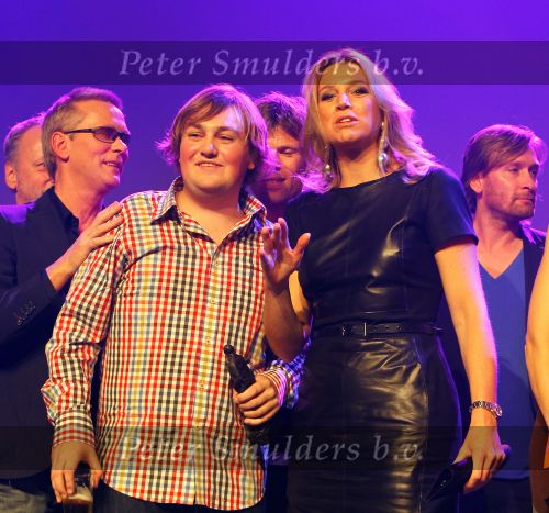 Rotterdam, 4 Oktober 2010
Edsion uitreiking voor de 50e keer
Prinses Maxima met div. artiesten Tim Knol
Foto Peter Smulders BV