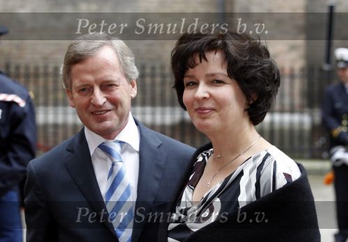 Den Haag 21 september 2010
Prinsjesdag 2010 op het binnenhof en bij paleis Noordeinde. Tineke Huizinga met man
Peter Smulders bv