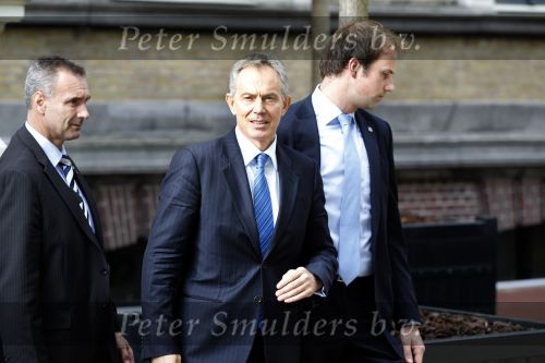 Amsterdam 12 oktober 2010
Herdenkingsdienst van Antonie Kamerling in het Amstel Hotel. De wagens van de stoet waren allemaal cadillac s.
Peter Smulders bv