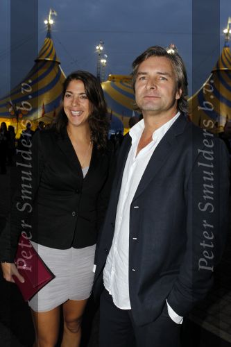 Amsterdam 7 oktober 2010
Premiere cirque du soleil bij de amsterdam Arena. Victor Reinier met vriendin
Peter Smulders bv