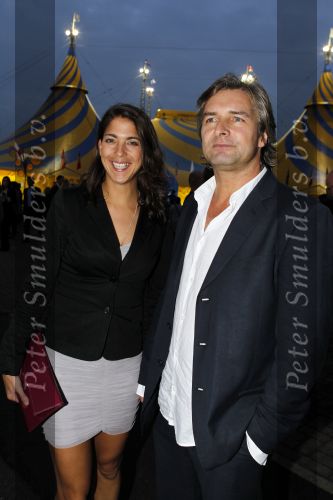 Amsterdam 7 oktober 2010
Premiere cirque du soleil bij de amsterdam Arena. Victor Reinier met vriendin
Peter Smulders bv
