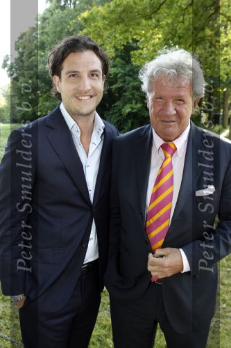 Breukelen 16 juni 2010
Haringparty op Neyenrode. Willibrord Frequin met zijn zoon Louis
Peter Smulders bv