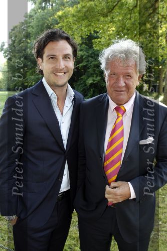 Breukelen 16 juni 2010
Haringparty op Neyenrode. Willibrord Frequin met zijn zoon Louis
Peter Smulders bv