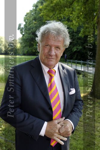 Breukelen 16 juni 2010
Haringparty op Neyenrode. Willibrord Frequin met zijn zoon Louis
Peter Smulders bv