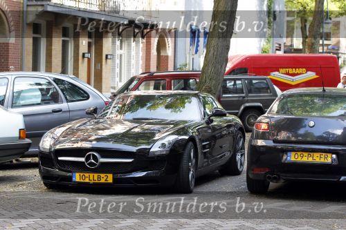 Amsterdam 29 september 2010
Winston Gerschtanowitz met zijn special Mercedes Sport AMG met vleugeldeuren.
Peter Smulders bv