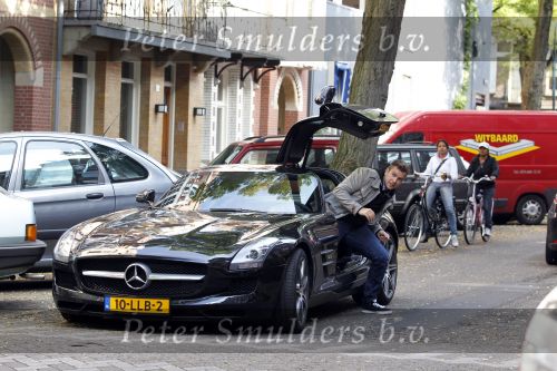 Amsterdam 29 september 2010
Winston Gerschtanowitz met zijn special Mercedes Sport AMG met vleugeldeuren.
Peter Smulders bv