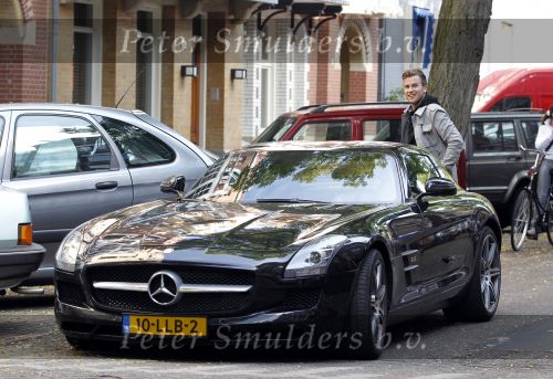 Amsterdam 29 september 2010
Winston Gerschtanowitz met zijn special Mercedes Sport AMG met vleugeldeuren.
Peter Smulders bv