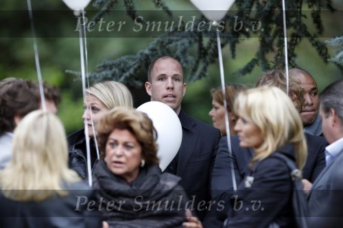 Amsterdam 14 oktober 2010
Begrafenis Marretje Heuckeroth , moeder van Gordon op de noorder begraafplaats. oud Chauffeur en PA Gordon Wouter
Peter Smulders bv