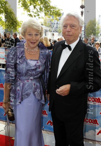 Amsterdam 3 oktober 2010
Premiere Petticoat in Carre. mevr v Loon de la Bouchere en Cees Dam
Peter Smulders bv