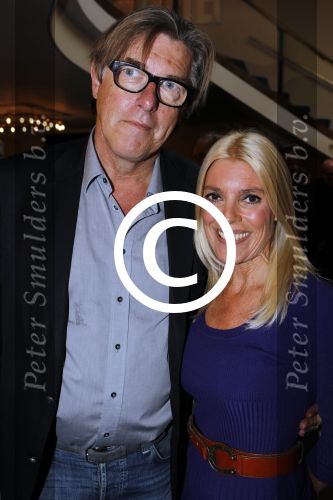 Amsterdam 29 september 2011
Presentatie boek Mies Bouwman in carre. Bert v d Veer met Judith Osborn
Peter Smulders bv
