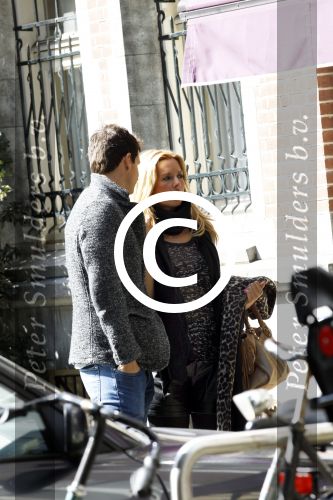 Amsterdam 19 september 2011
Candy Dulfer met haar vriend aan het lunchen en aan het winkelen.
Peter Smulders bv