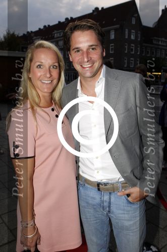 Amsterdam 25 september 2011
Avond tbv stop kindermisbruik in redsun in amsterdam. Christian Albers met zijn zwangere vrouw Liselore
Peter Smulders bv