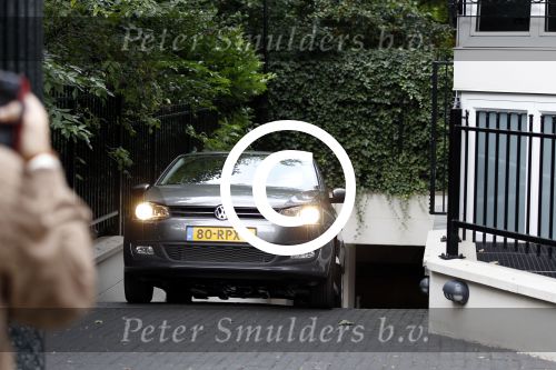 Amsterdam 23 september 2011
Constanza Breukhoven en haar vriend Mohammed halen hun kinderen Soraiya en Semmy op via de parkeergarage bij Connie breukhoven.
Peter Smulders bv