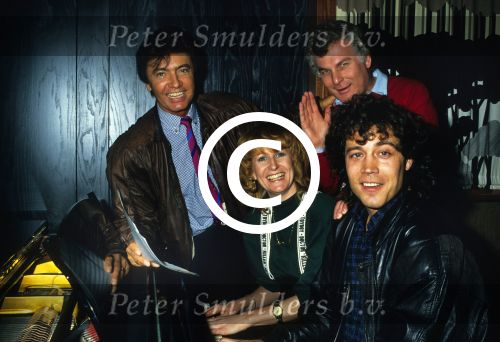 Drunen, 27 Mei 1988
Rex Gildo en Dennis christin in de studio van Ad Kraamer
foto Peter Smulders BV