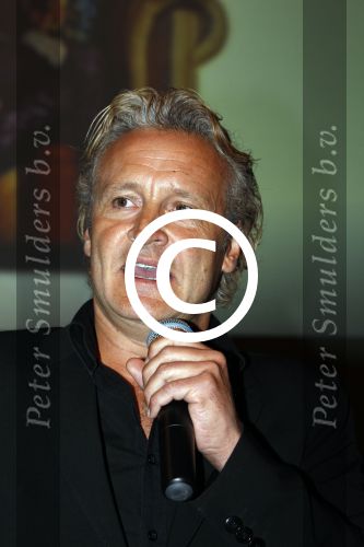 Amsterdam 27 september 2011
Presentatie Wendy v Dijk met Ushi and family bij hotel arena. Erland Galjaard
Peter Smulders bv