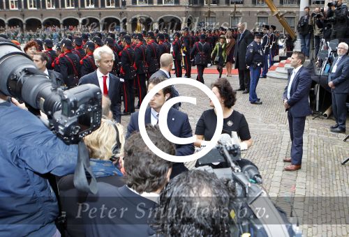 Den Haag 20 september 2011
Prinsjesdag op het binnenhof. Geert Wilders met zijn vrouw en beveiliging
Peter Smulders bv