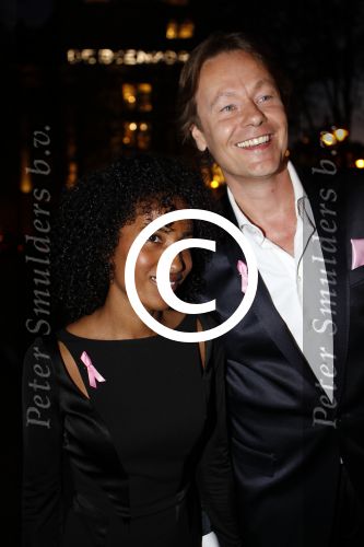 Amsterdam 29 september 2011
Pink Ribbon gala in de beurs van Berlage. Gijs Staverman met vriendin
Peter Smulders bv