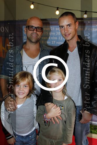 Amstelveen 21 september 2011
Premiere Fantasia met aanwezig  Guy v d Reyden met Renee en kennissen
Peter Smulders bv