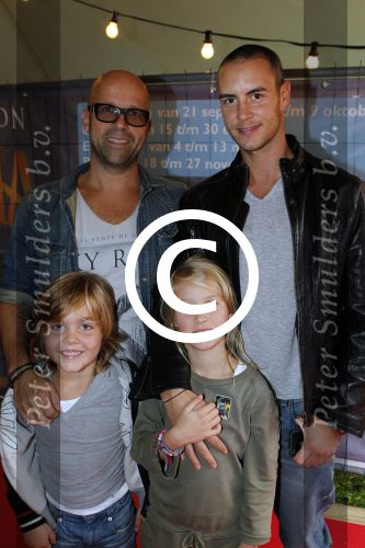 Amstelveen 21 september 2011
Premiere Fantasia met aanwezig  Guy v d Reyden met Renee en kennissen
Peter Smulders bv