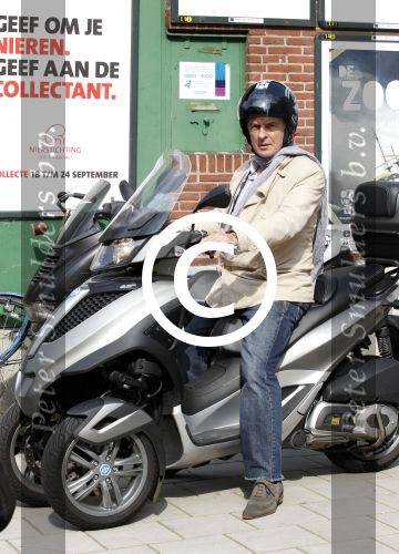 Amsterdam 16 september 2011
Huub Stapel op piaggio MP3.
Peter Smulders bv