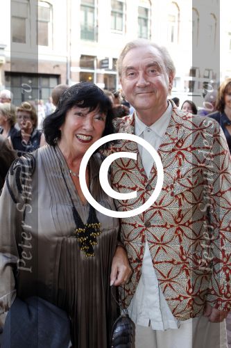 Amsterdam 25 september 2011
Premiere Andre v Duin in het nieuwe de la mar theater. jan Janssen met vrouw
Peter Smulders bv