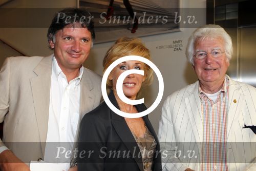 Amsterdam 25 september 2011
Premiere Andre v Duin in het nieuwe de la mar theater. Joke Bruijs met vriend en Gerard Cox
Peter Smulders bv