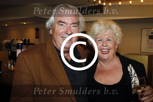 Amsterdam 29 september 2011
Presentatie boek Mies Bouwman in carre. Joop v Zijl met zijn vrouw
Peter Smulders bv