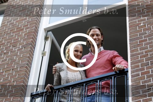 Amsterdam 19 september 2011
Kimberly Klaver en Bas Schothorst in hun appartement op de pc hoofstraat.
Peter Smulders bv