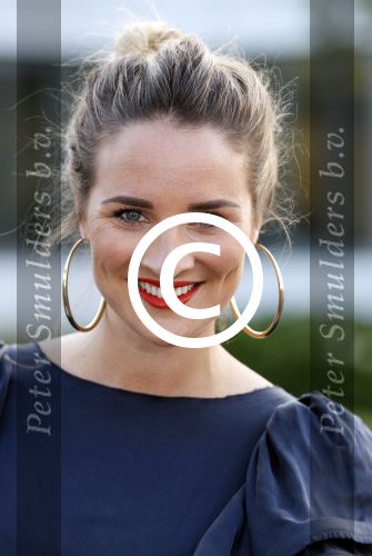 Vianen 15 september 2011
Modeshow Mix &Match van Danie Bles bij Miele. lieke v lexmond met zus en een vriendin
Peter Smulders bv