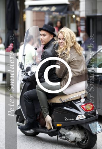 Amsterdam 20 september 2011
Liza Sips met vriend op vespa scooter.
Peter Smulders bv