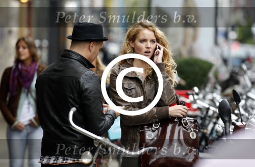 Amsterdam 20 september 2011
Liza Sips met vriend op vespa scooter.
Peter Smulders bv