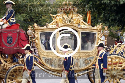 Den Haag 20 september 2011
Prinsjesdag in den haag met daarbij aanwezig Koningin Beatrix Prins Willem Alexander Maxima Pieter v Vollenhoven Prinses Margriet Prins Constantijn en prinses Laurentien. Gouden koets
Peter Smulders bv
