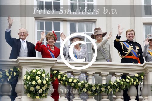 Den Haag 20 september 2011
Prinsjesdag in den haag met daarbij aanwezig Koningin Beatrix Prins Willem Alexander Maxima Pieter v Vollenhoven Prinses Margriet Prins Constantijn en prinses Laurentien.
Peter Smulders bv