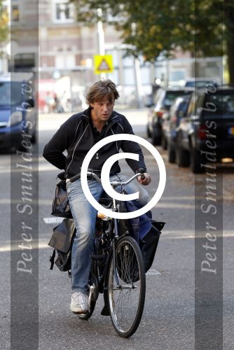 Amsterdam 24 september 2011
Peter Paul Muller op de fiets in adam.
Peter Smulders bv