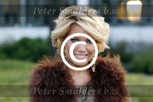 Vianen 15 september 2011
Modeshow Mix &Match van Danie Bles bij Miele. Sylvie v d Vaart met schoonmoeder en broer
Peter Smulders bv